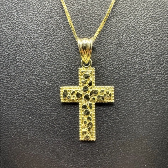 10k Gold Cross Pendant w/18” 10k Gold Chain 2.59g